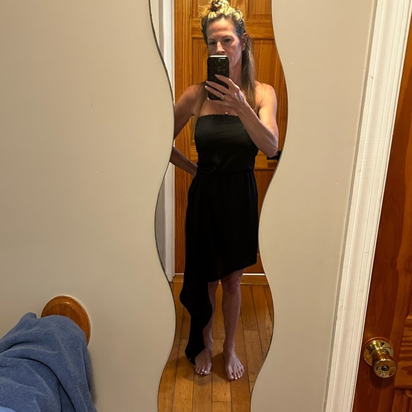 EXPRESS black Strapless twist front dress with dangling sash - Picture 2 of 8